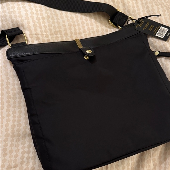 Tutilo Black Quilted Crossbody Bag - Picture 4 of 6